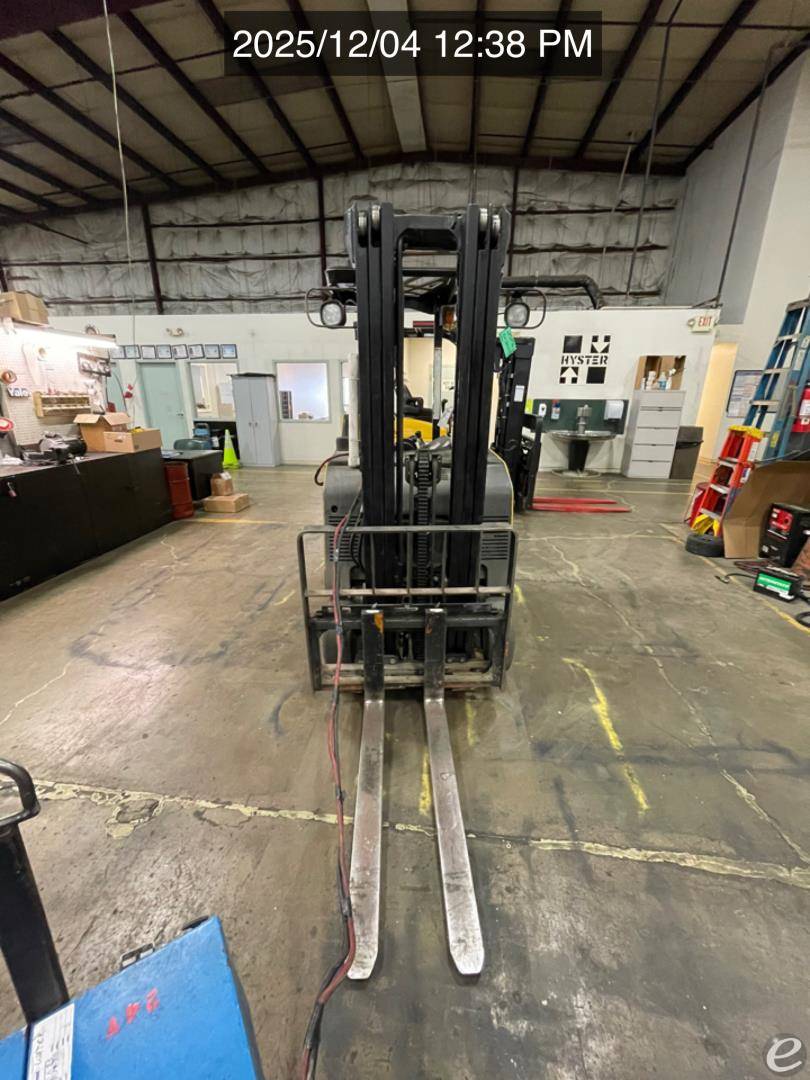 2019 Yale ESC040AD