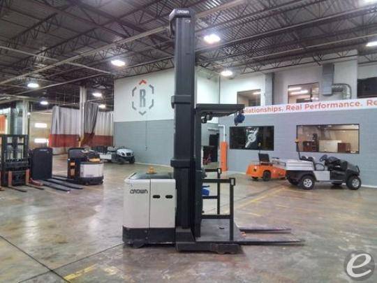 2021 Crown SP3530-30 Electric Order Picker - 123Forklift