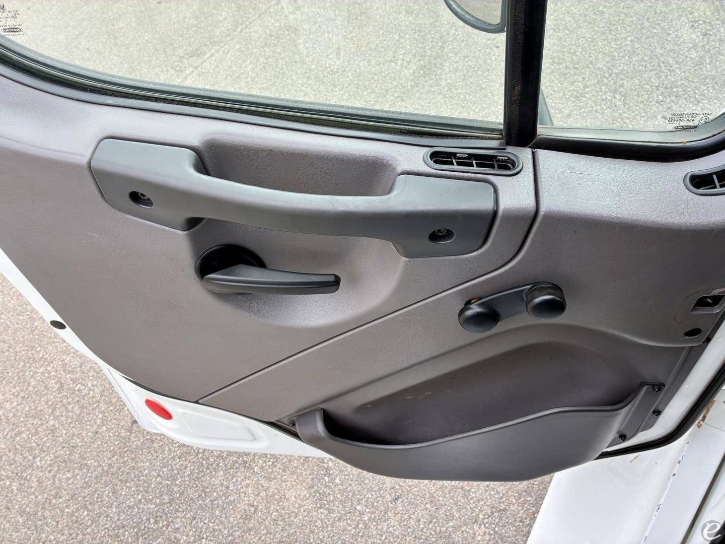 2016 Freightliner BUSINESS CLASS M2 106