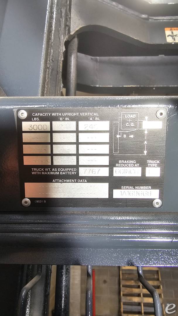 1996 Crown SP3020-30