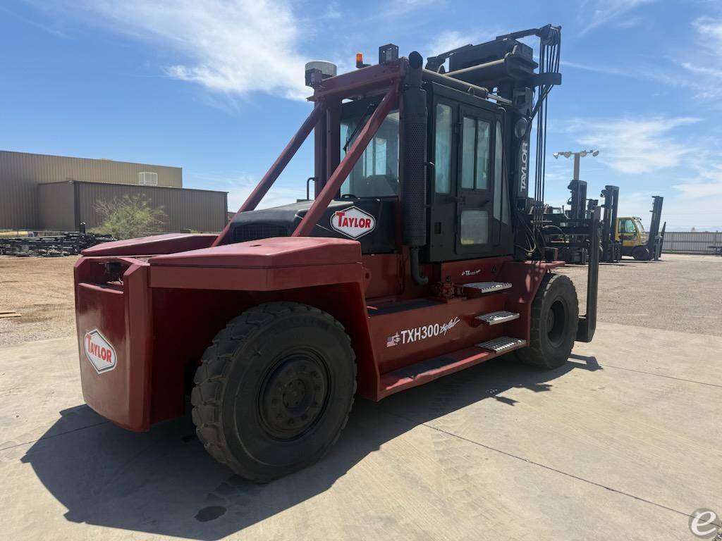 2011 Taylor TXH300L
