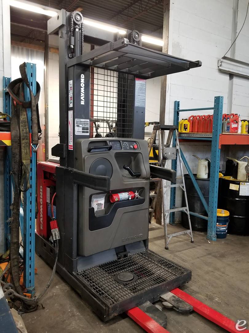 2011 Raymond 560-OPC30TT WG Electric Order Picker - 123Forklift