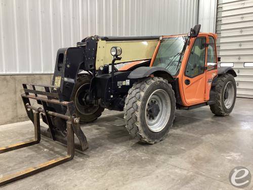 2018 JLG 742