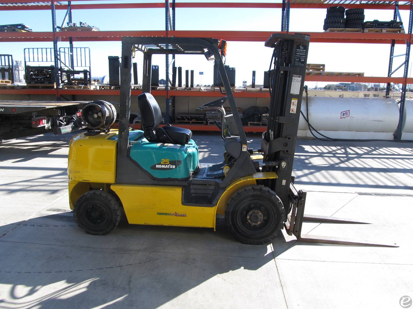 2005 Komatsu FG25T-14