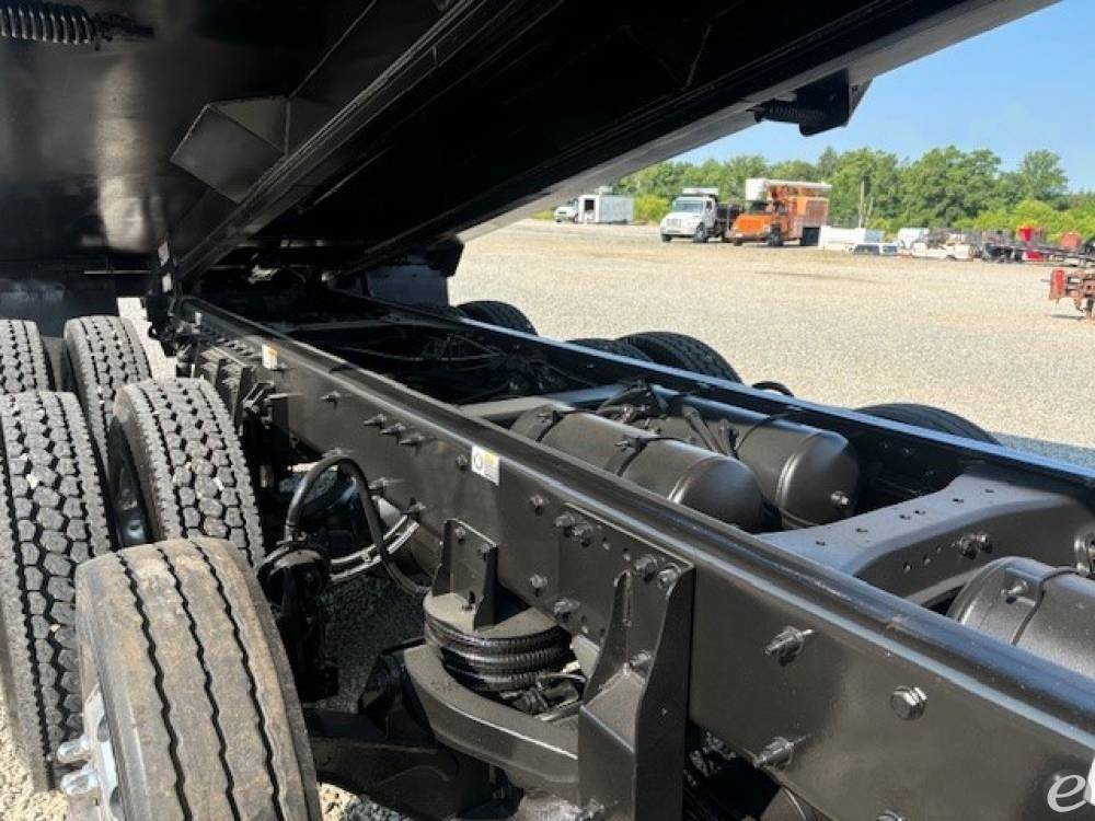 2022 Peterbilt 567