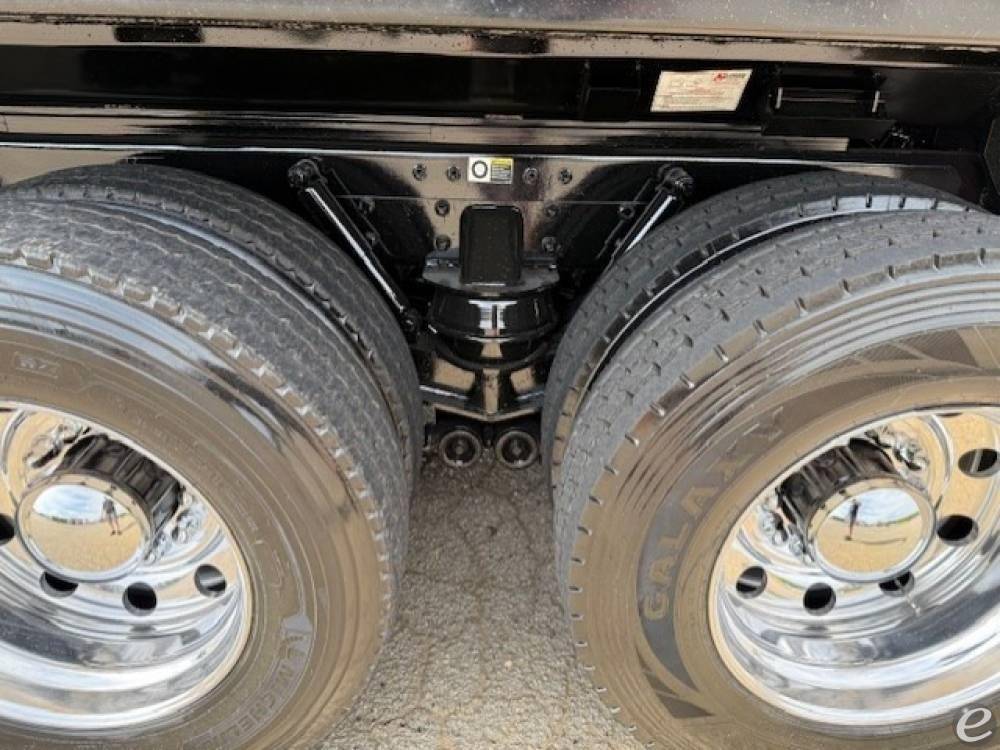 2025 Kenworth T880S