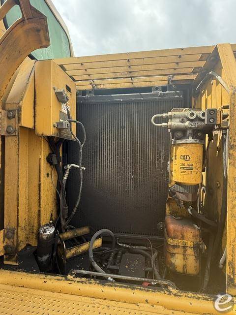 2004 Cat 325CL