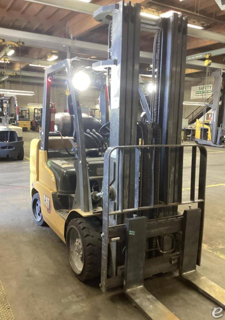 2020 Cat 2C8000