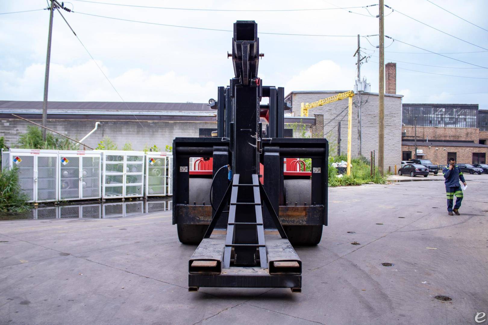2009 Rigger Lift R90