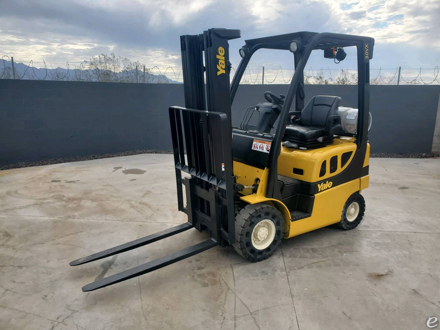 2016 Yale GLP030VX