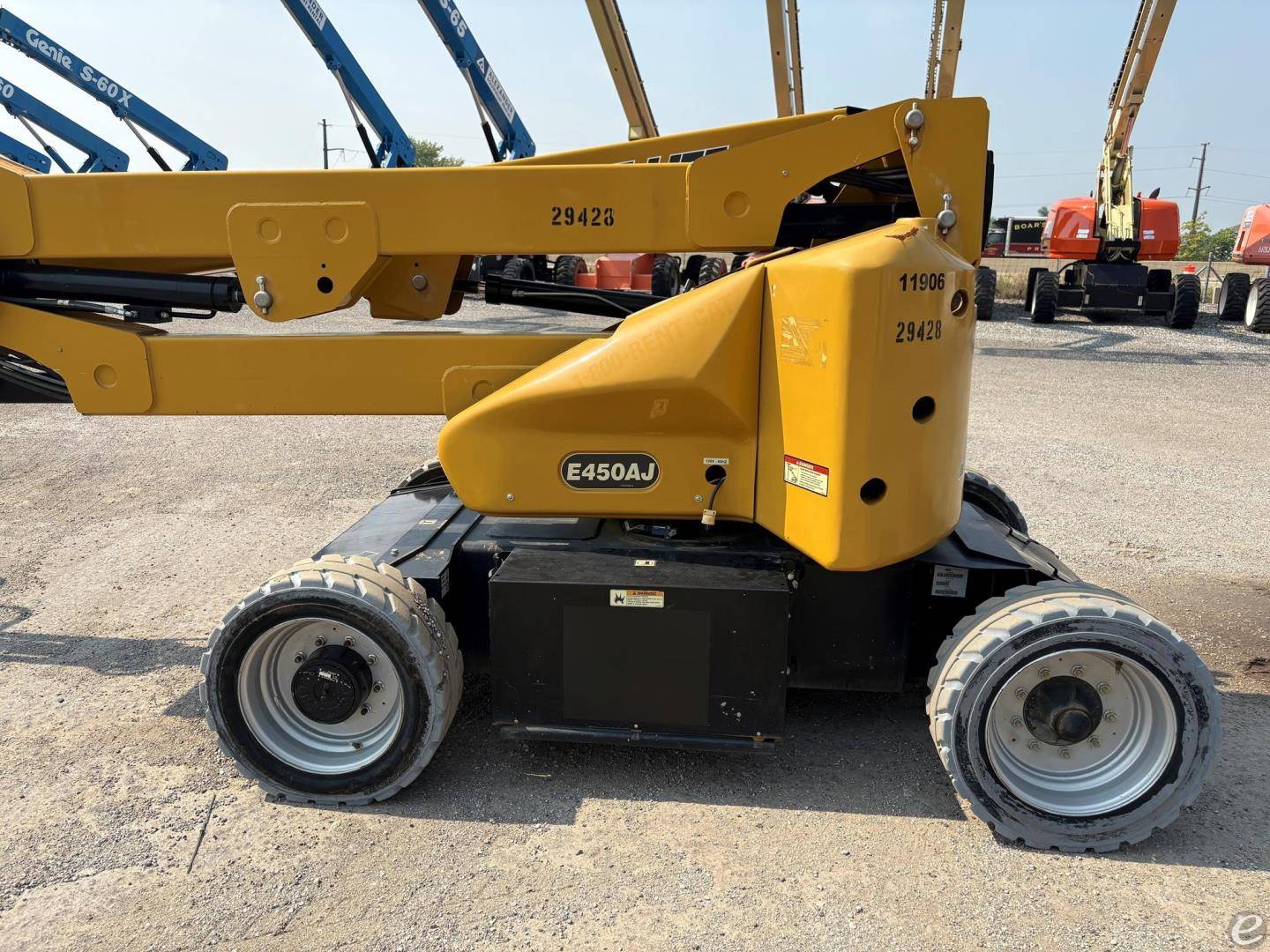2018 JLG E450AJ
