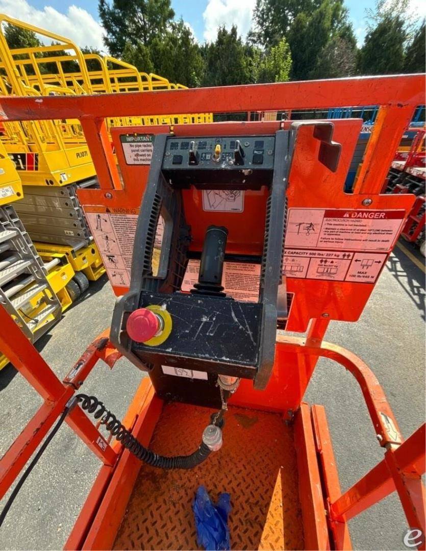 2017 JLG 1930ES