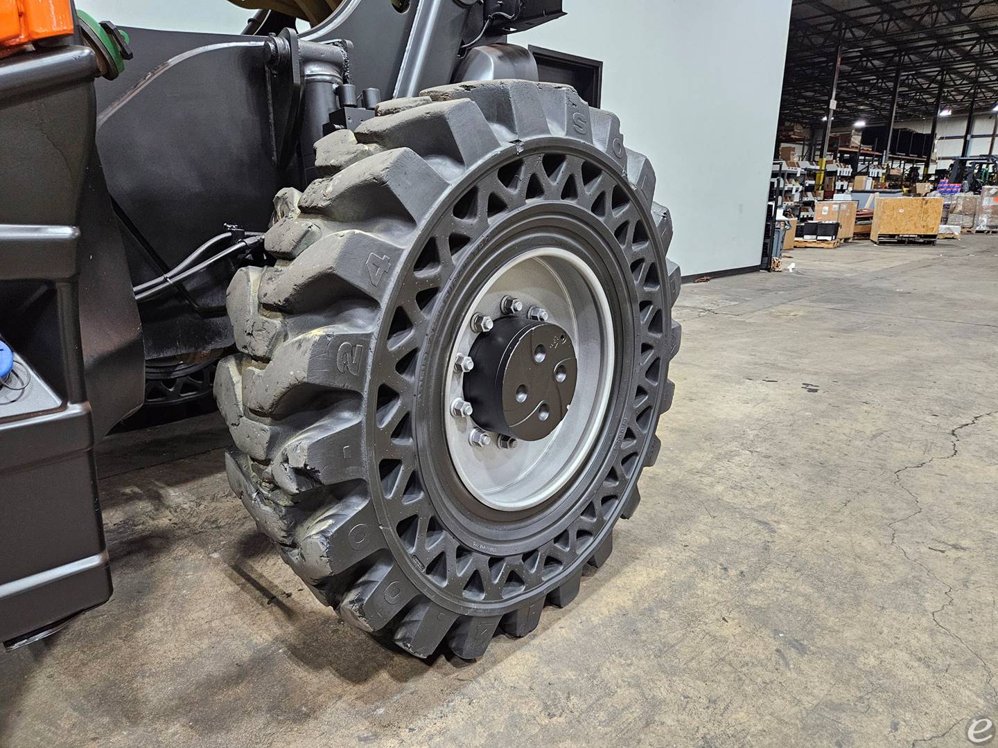 2017 JLG 1255