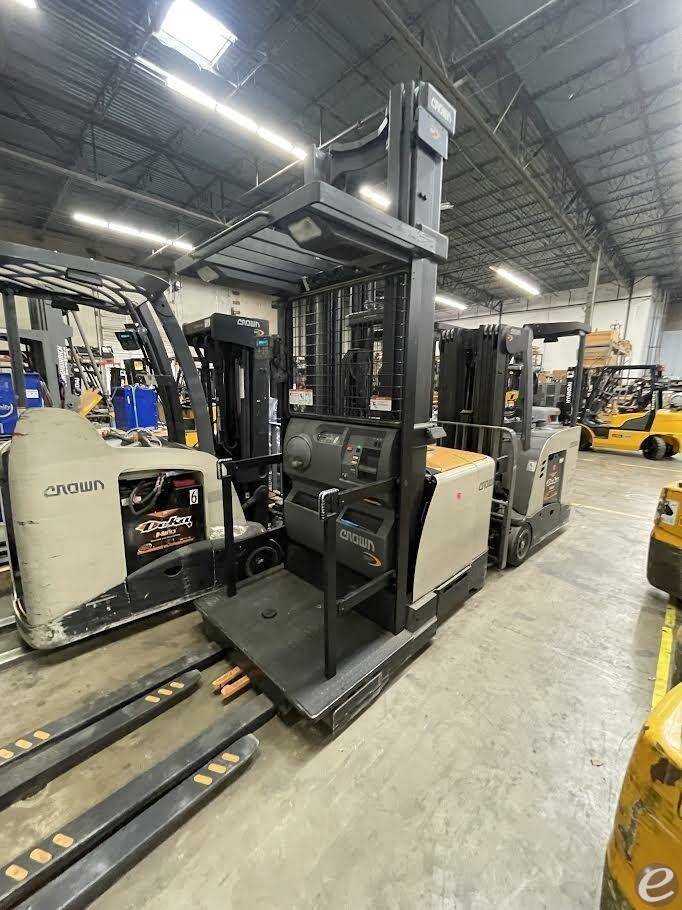 2018 Crown SP3420-30