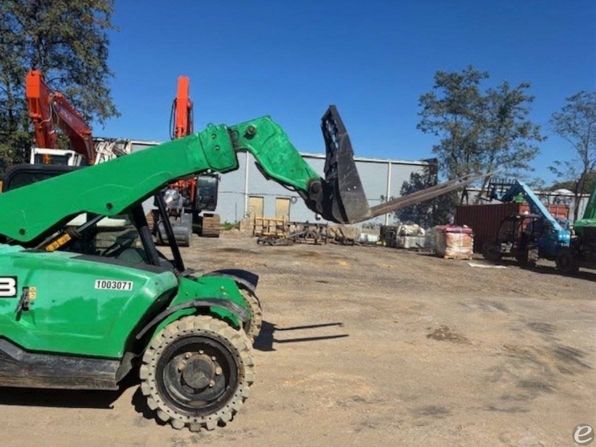 2017 JCB 525-60