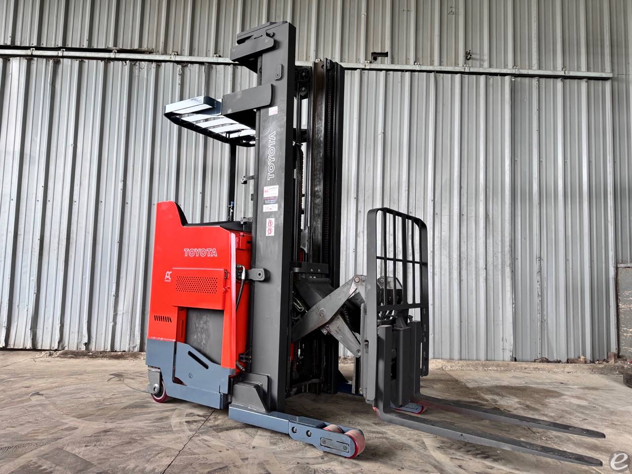 2016 Toyota 9BRU18 Electric Reach Truck - 123Forklift