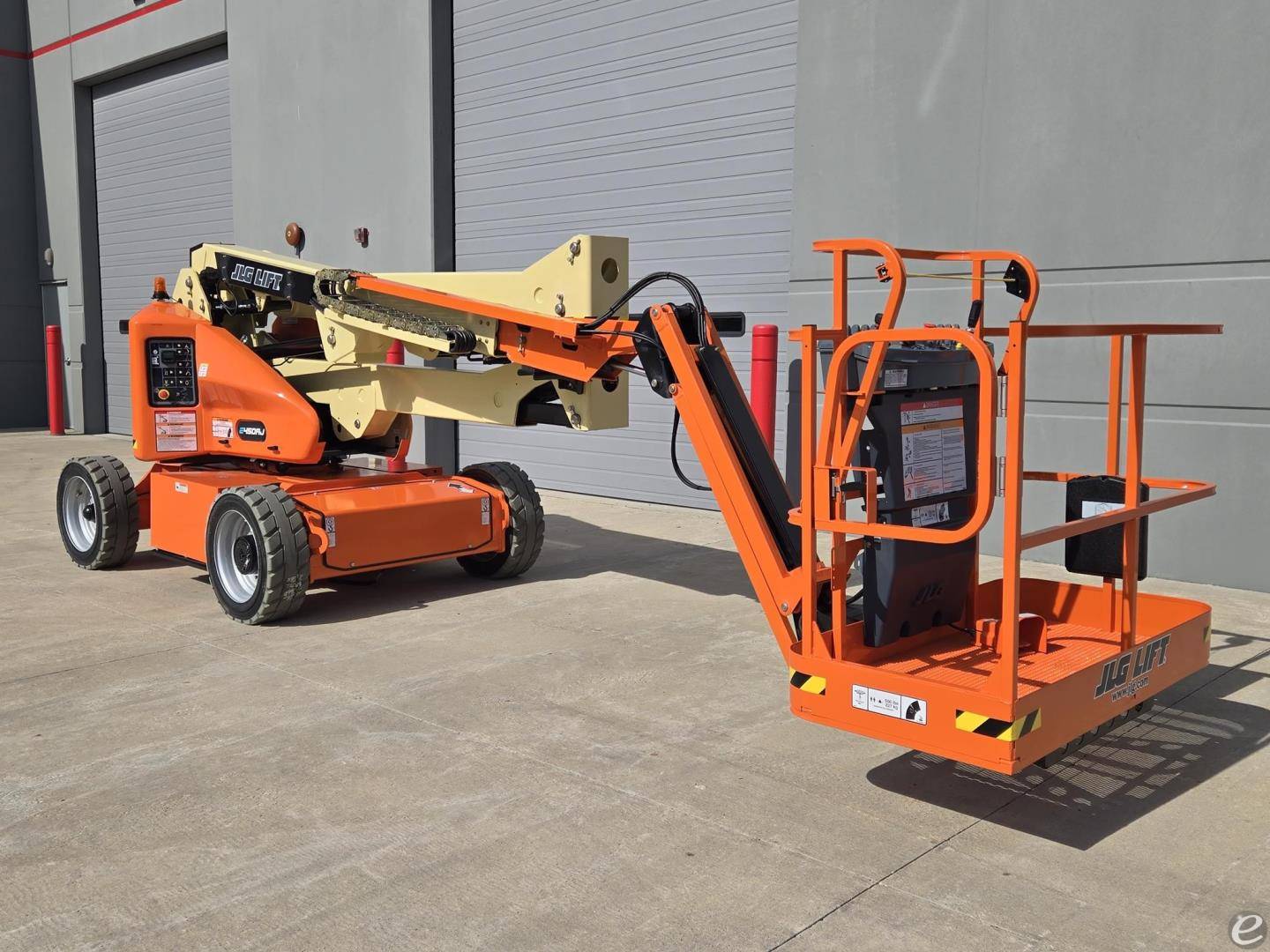 2022 JLG E450AJ