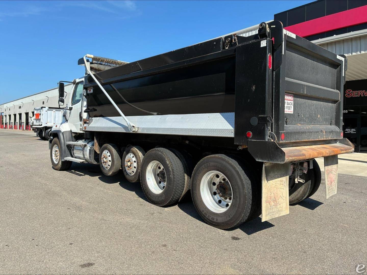 2023 Freightliner 108SD