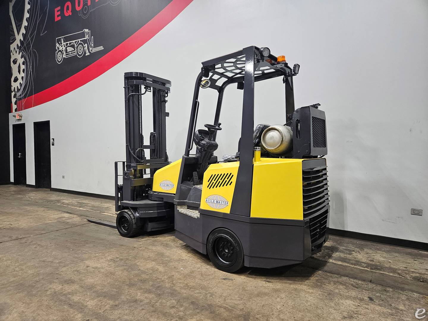 2019 Aisle-Master 44S