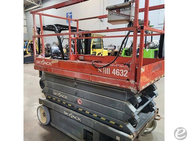 2014 Skyjack SJ-4632 Electric Scissor Lift - 123Forklift
