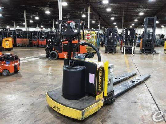 2017 Hyster B80ZHD Electric Forklift - 123Forklift