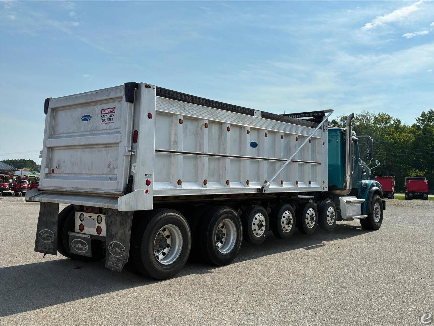 2023 Freightliner 122SD