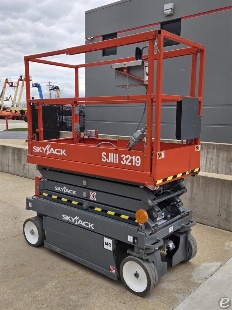 2019 Skyjack SJIII3219 Electric Scissor Lift - 123Forklift