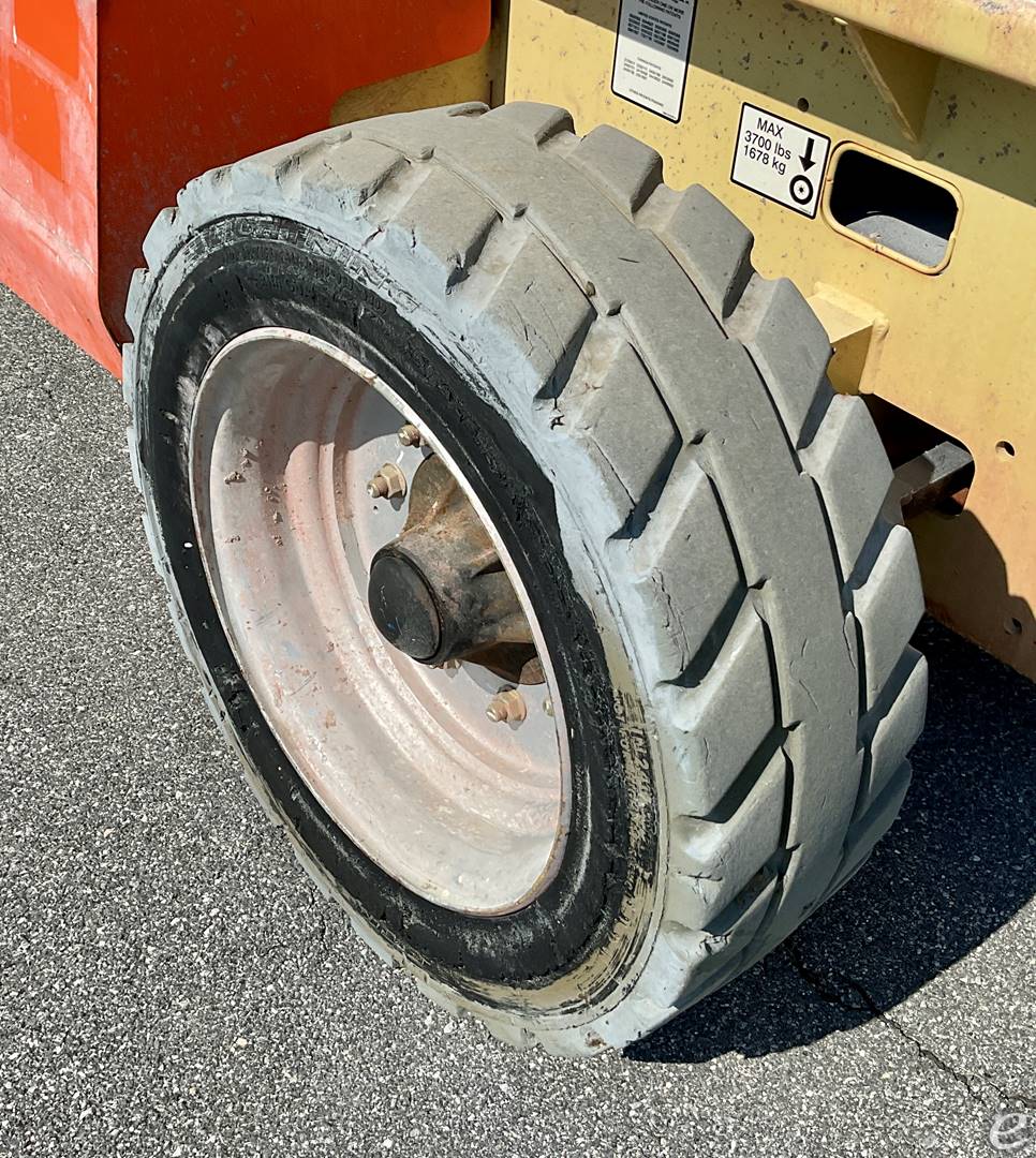 2017 JLG 4069LE
