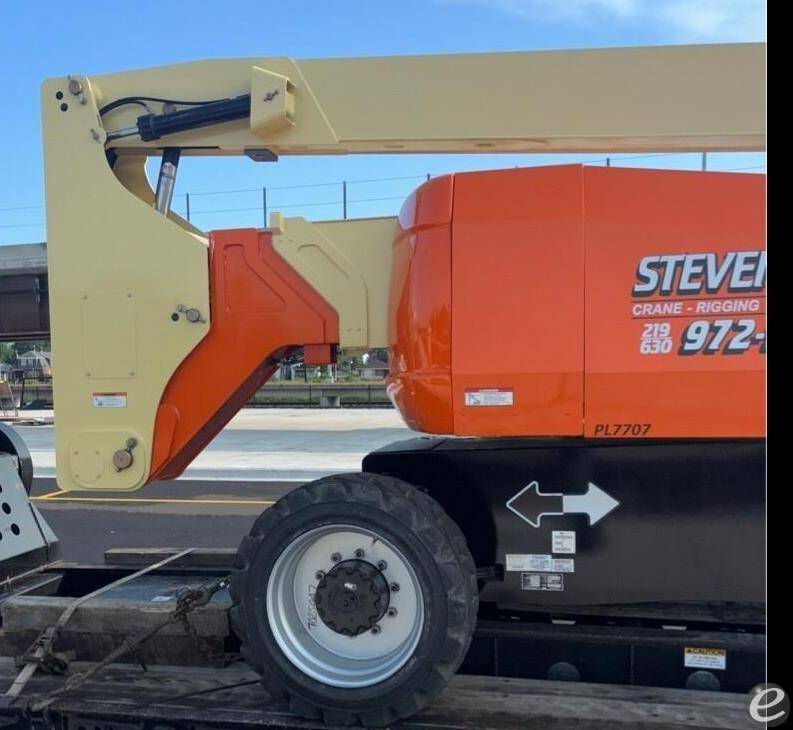 2014 JLG 800AJ