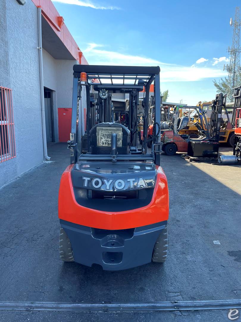 2015 Toyota 8FGU25 Dual Fuel Forklift - 123Forklift