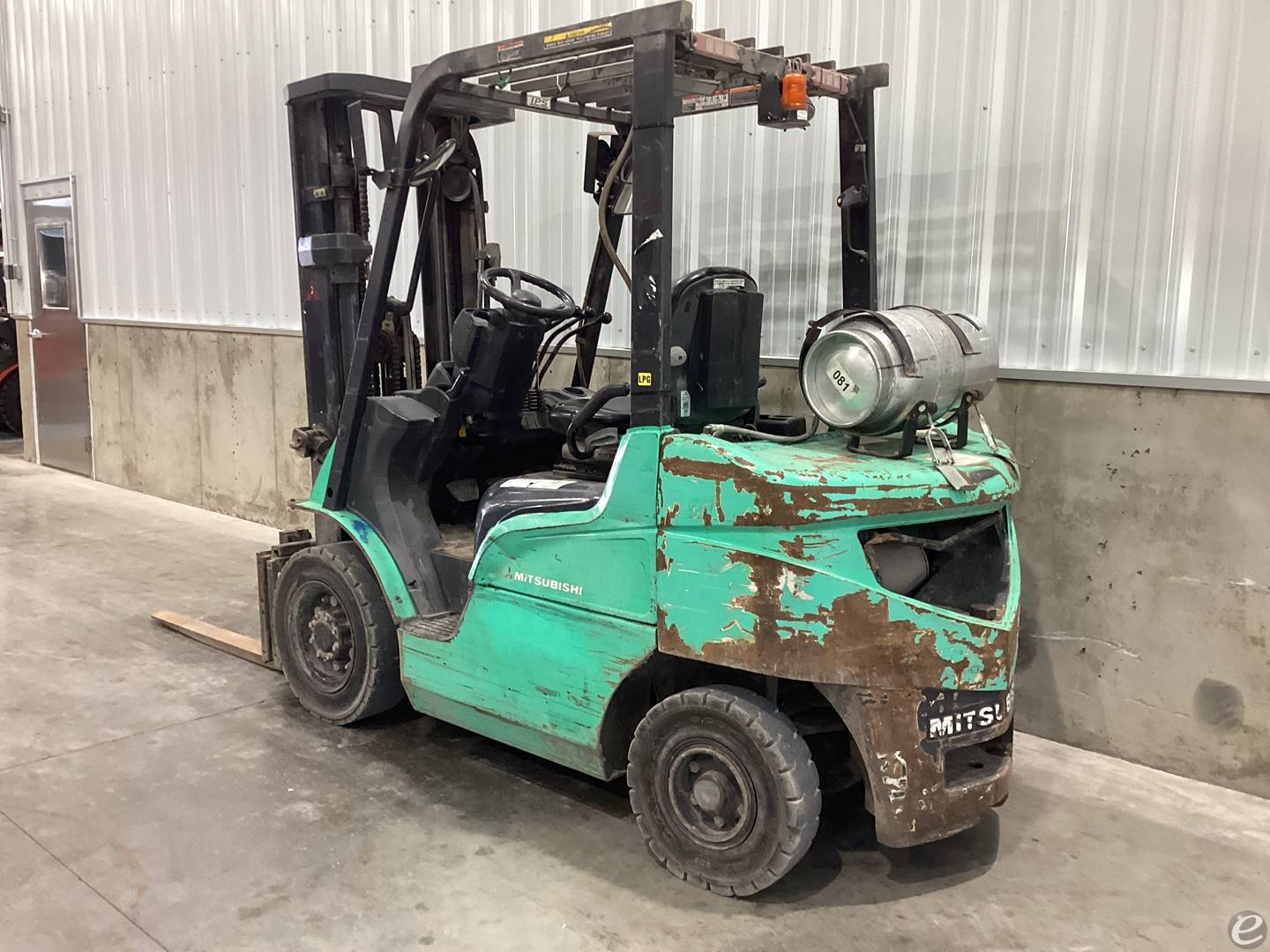 2020 Mitsubishi FG25N