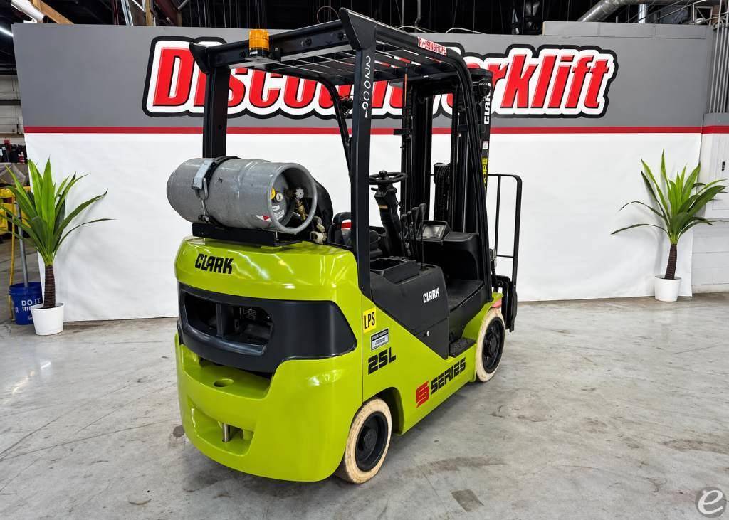 2024 Clark S25CL