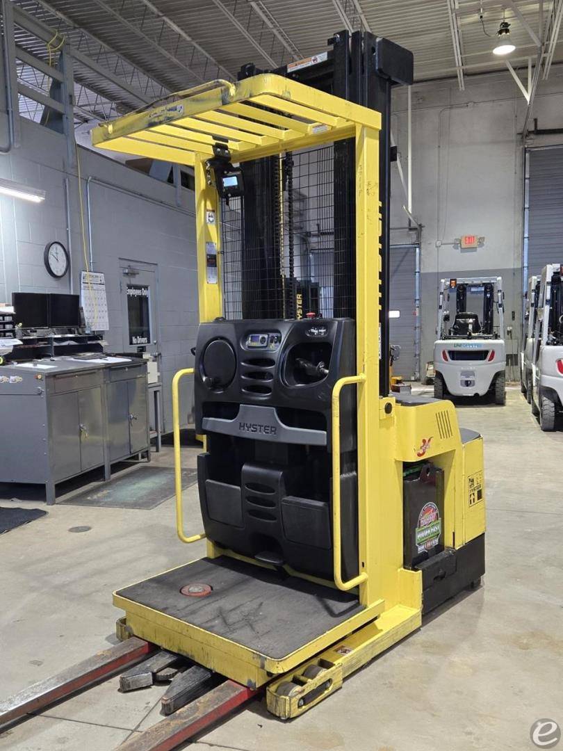 2016 Hyster R30XMS3 Electric Order Picker - 123Forklift