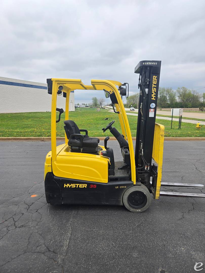 2017 Hyster J35XNT