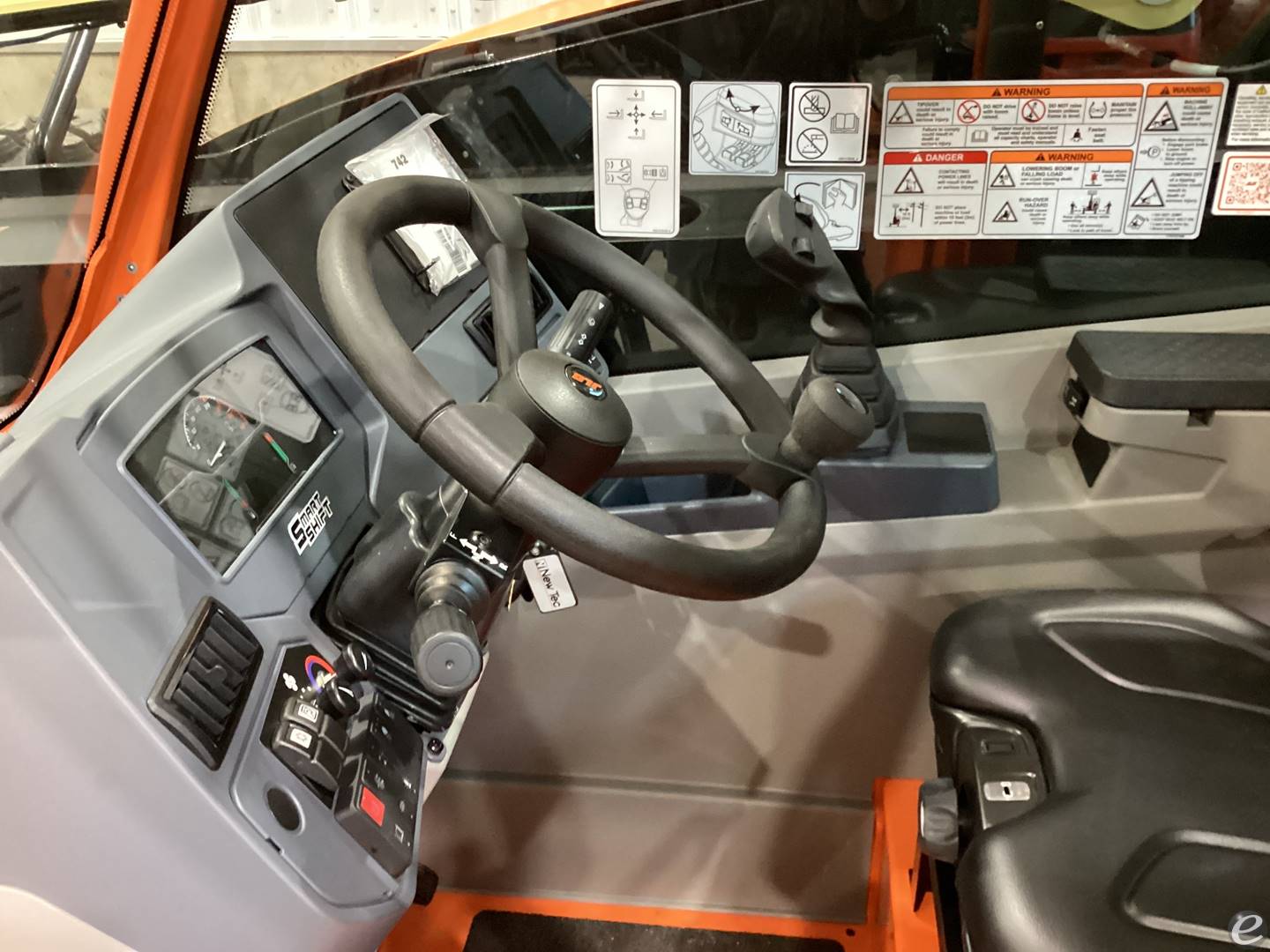 2026 JLG 742