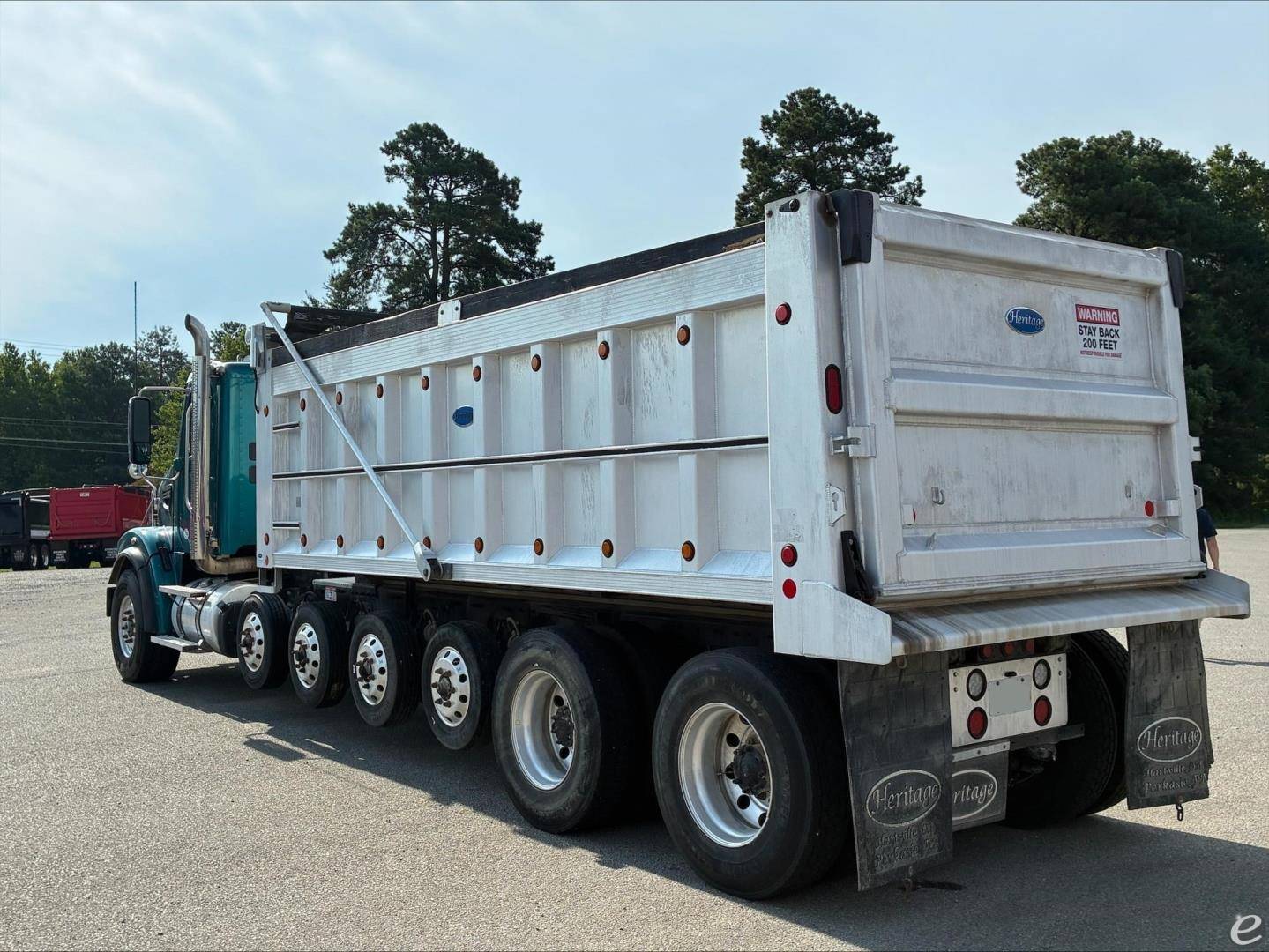 2023 Freightliner 122SD
