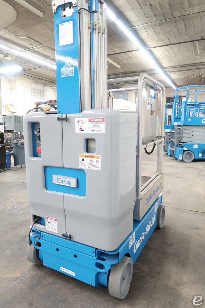 2010 Genie GR20 Electric Scissor Lift - 123Forklift