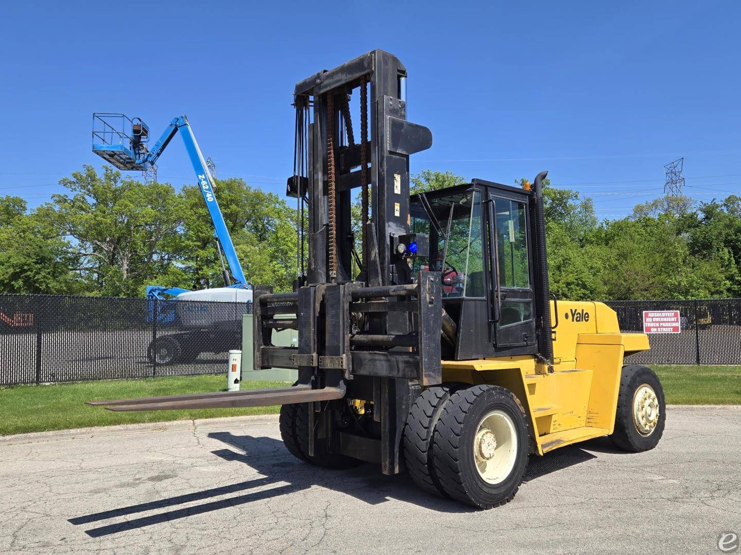2000 Yale GDP230DA