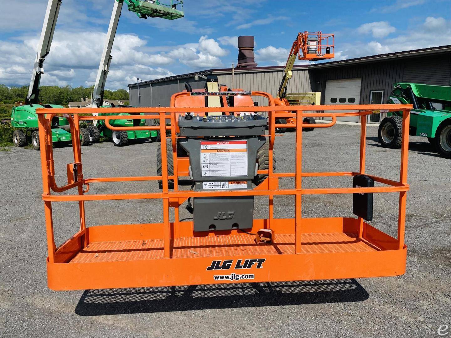 2012 JLG 600S