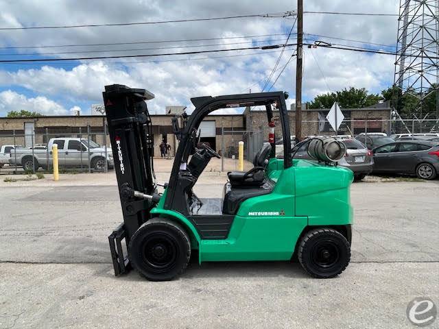 2017 Mitsubishi FG50CN1