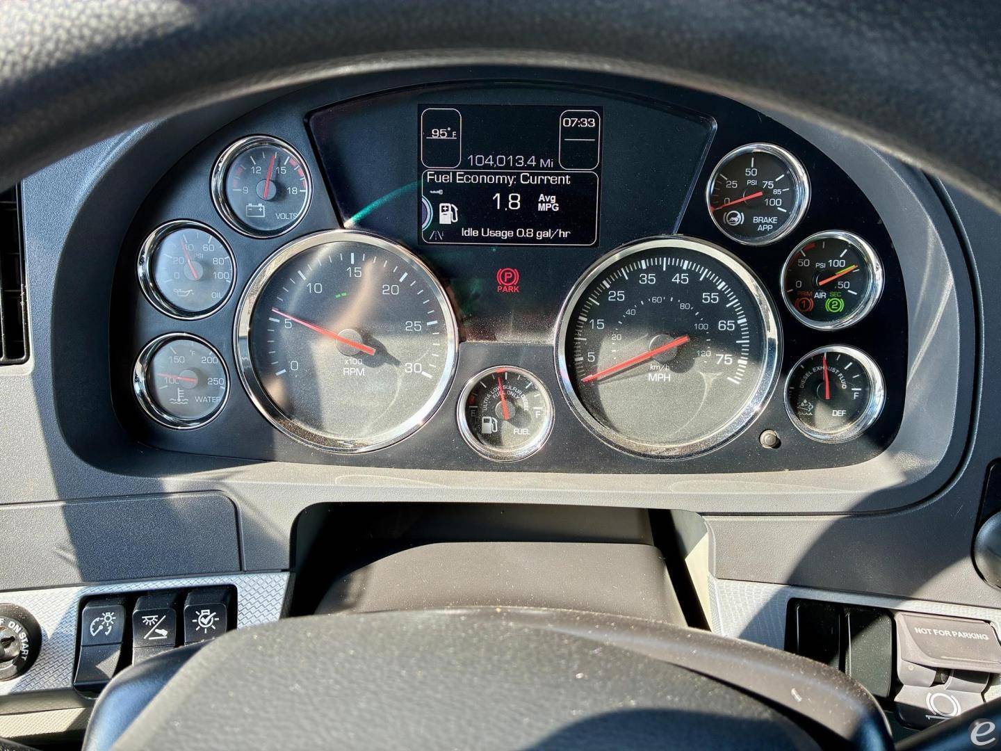 2020 Kenworth W990