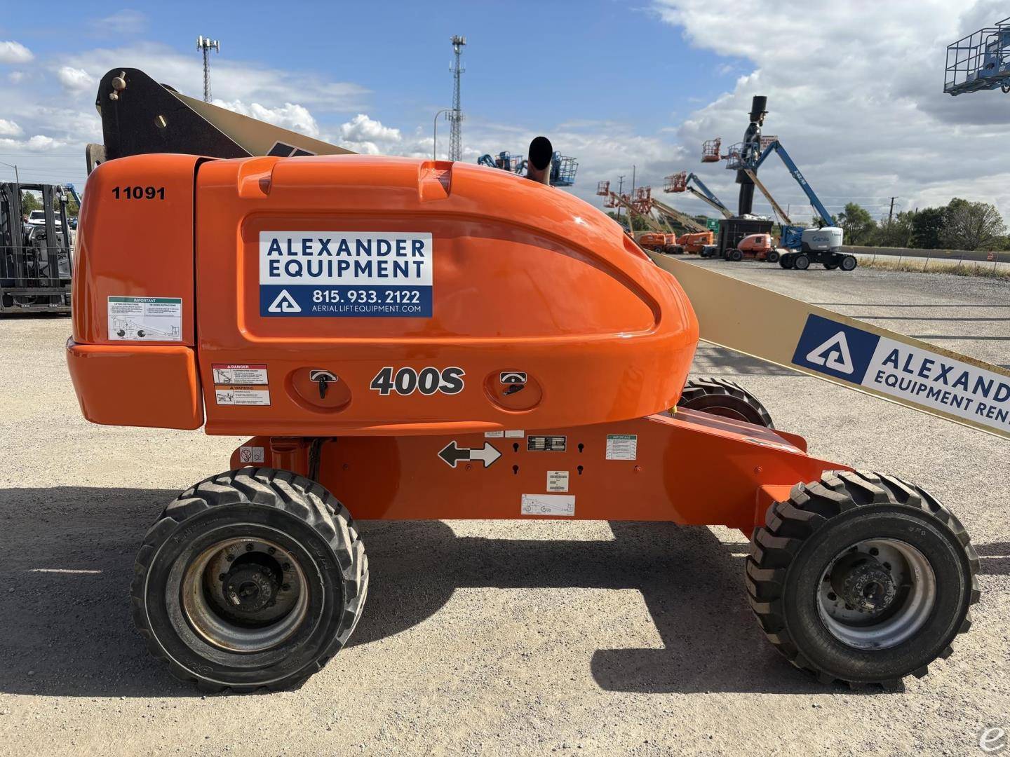 2013 JLG 400S