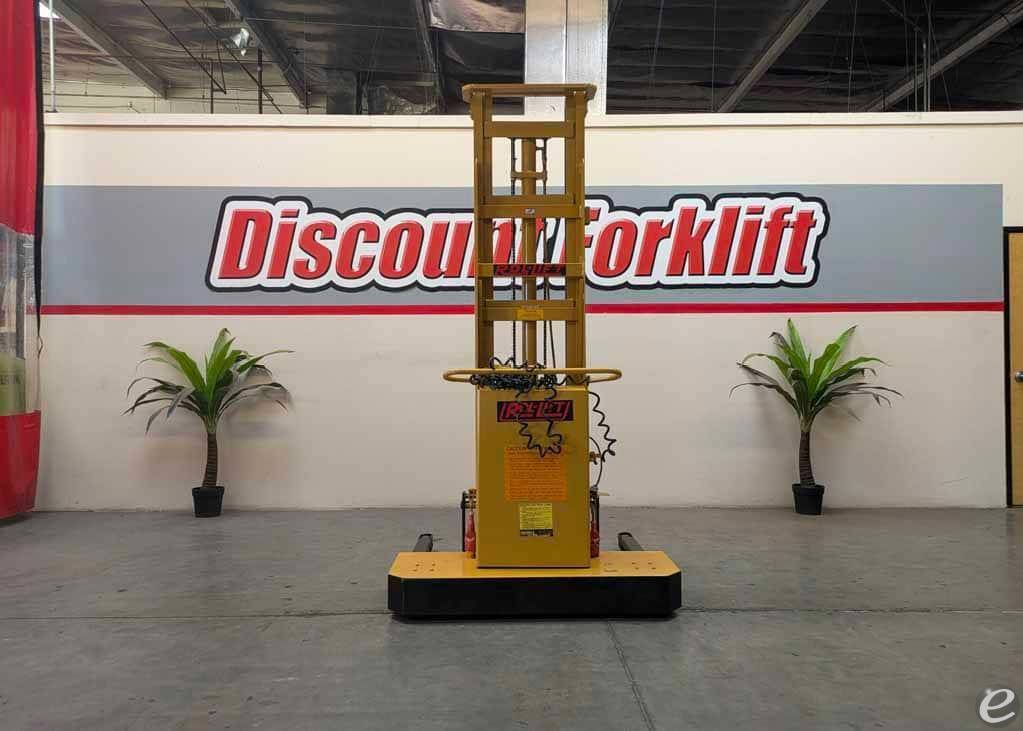  Rol-Lift 7520 Electric Forklift - 123Forklift