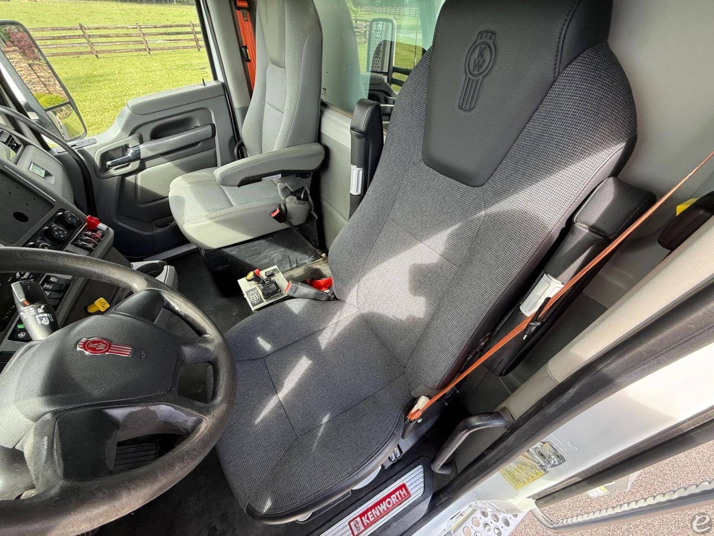 2019 Kenworth T880