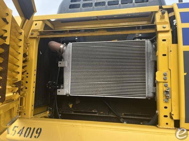 2022 Komatsu PC360 LC-11