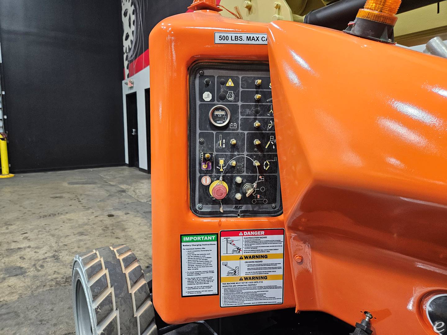 2015 JLG E450AJ