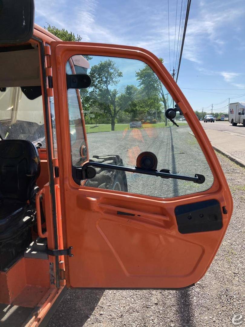 2015 JLG 1255