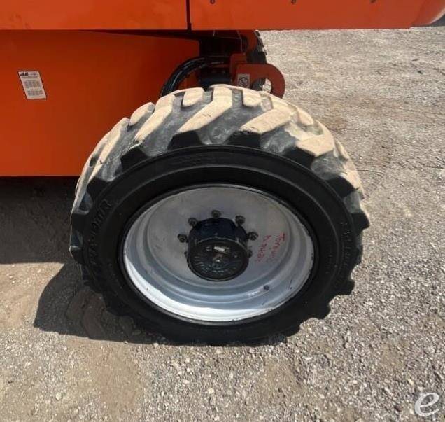 2015 JLG 660SJ