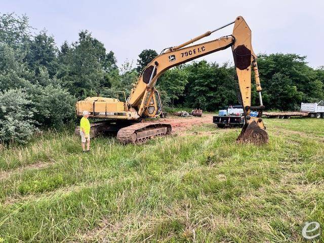 1994 John Deere 790E LC