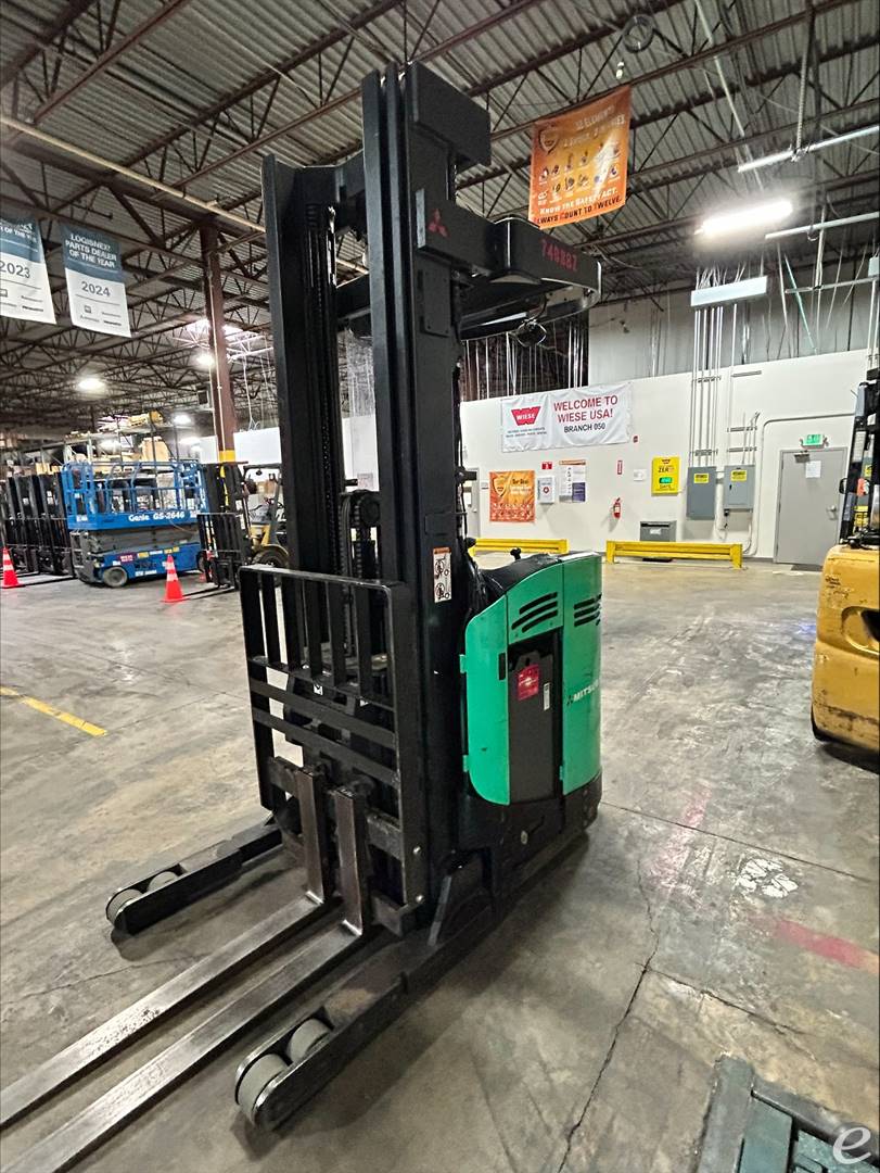 2014 Mitsubishi ESR15N1